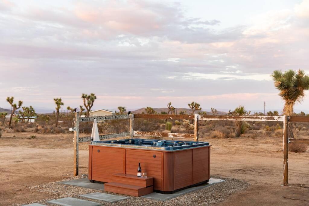 Cryptic Cabin-Tranquil Bohemian Getaway W/Hot Tub Yucca Valley Exteriér fotografie