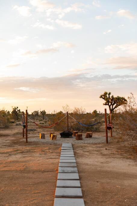 Cryptic Cabin-Tranquil Bohemian Getaway W/Hot Tub Yucca Valley Exteriér fotografie